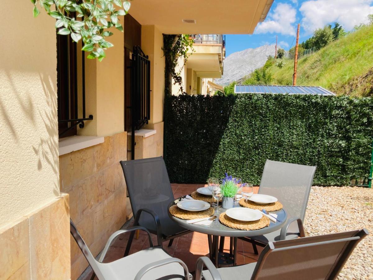 Apartamentos Las Brisas, Ojedo-Potes Luaran gambar