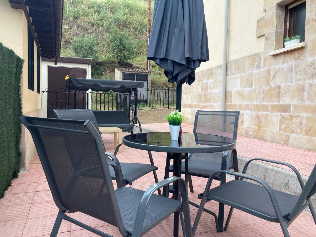 Apartamentos Las Brisas, Ojedo-Potes Luaran gambar